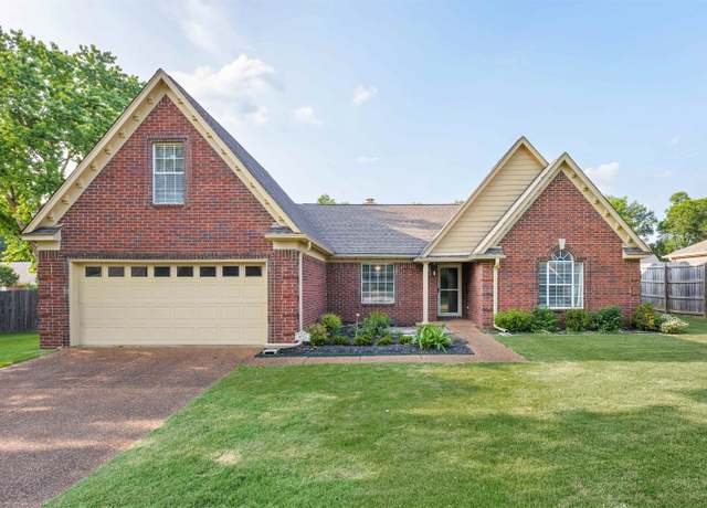 Property at 8024 Sundown Ln, Bartlett, TN 38133, 4 beds, 2 baths