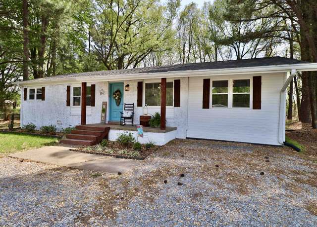 Property at 134 Meadowbrook Dr, Martin, TN 38237, 4 beds, 2 baths