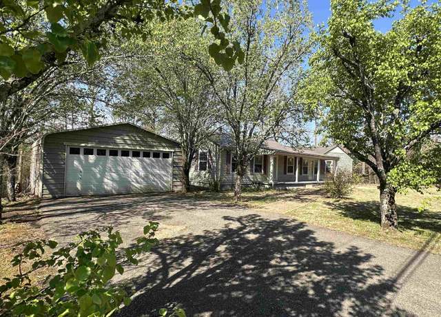 Property at 115 Falcon St, Selmer, TN 38375, 3 beds, 2 baths
