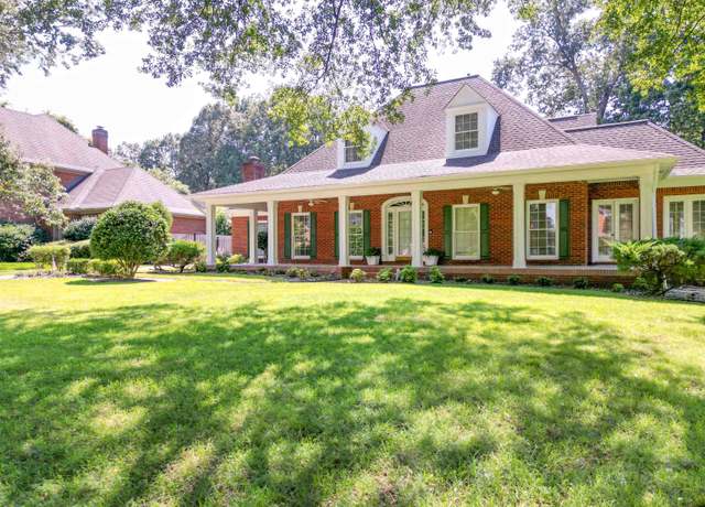 Property at 1895 Wood Oak Dr, Memphis, TN 38016, 4 beds, 3.5 baths