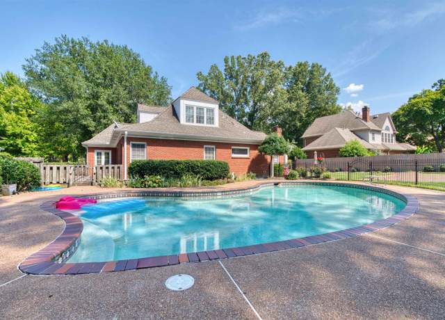Property at 1895 Wood Oak Dr, Memphis, TN 38016, 4 beds, 3.5 baths
