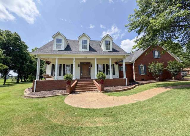 Property at 936 Harvest Trails Ln, Covington, TN 38019, 3 beds, 2.5 baths