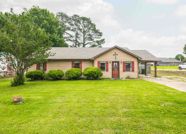 Property at 215 High St, Rossville, TN 38066, 3 beds, 2 baths