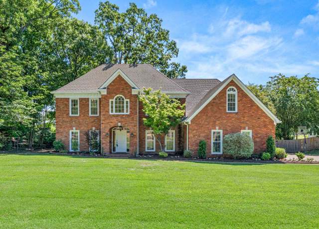 Property at 2574 Hocksett Cv, Germantown, TN 38139, 5 beds, 3.5 baths