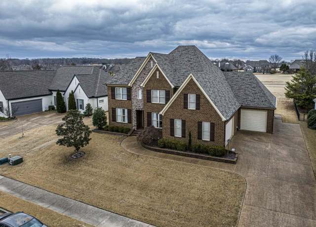 Property at 190 Links View Dr, Oakland, TN 38060, 4 beds, 3 baths