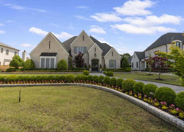 Property at 3126 Chapel Woods Cv, Germantown, TN 38139, 5 beds, 4.5 baths