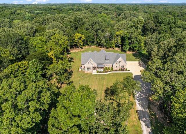 Property at 211 S Collierville-arlington Rd, Collierville, TN 38017, 5 beds, 4.5 baths