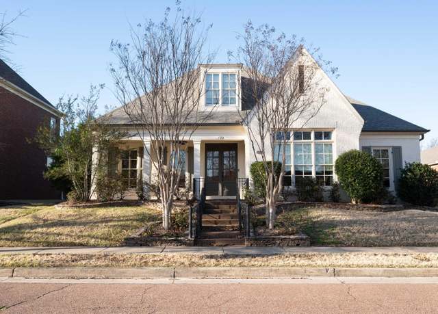 Property at 922 S Colbert St, Collierville, TN 38017, 4 beds, 3 baths
