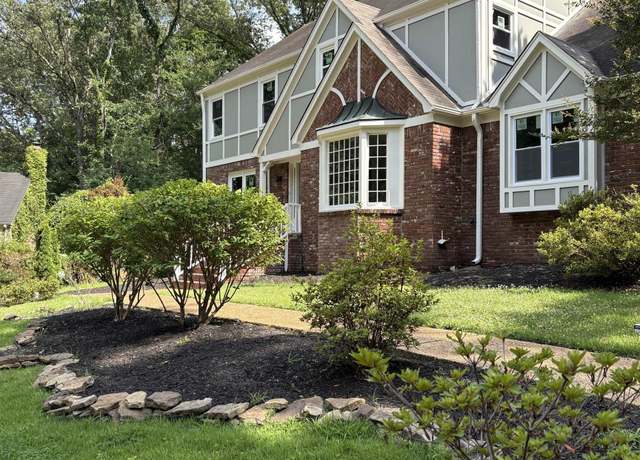 Property at 8449 Glenbrae Cv, Germantown, TN 38139, 5 beds, 3 baths