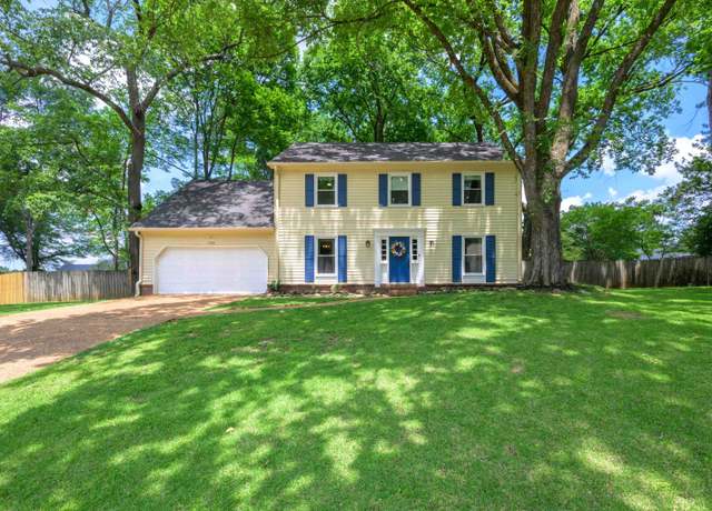 Property at 7928 Falling Leaf Cv, Germantown, TN 38138, 4 beds, 2.5 baths