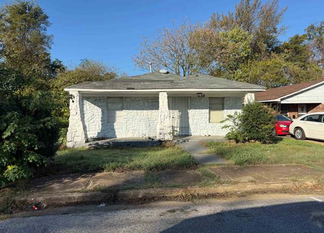 Property at 839 Laurel St, Memphis, TN 38114, 3 beds, 1.5 baths