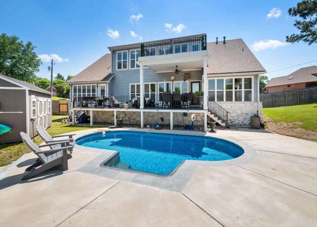 Property at 9666 Pine Point Dr, Lakeland, TN 38002, 4 beds, 4 baths