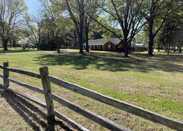 Property at 3841 Sykes Rd, Millington, TN 38053, 3 beds, 2.5 baths