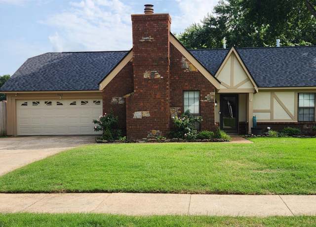 Property at 5603 Autumn Glen Dr, Bartlett, TN 38134, 3 beds, 2 baths