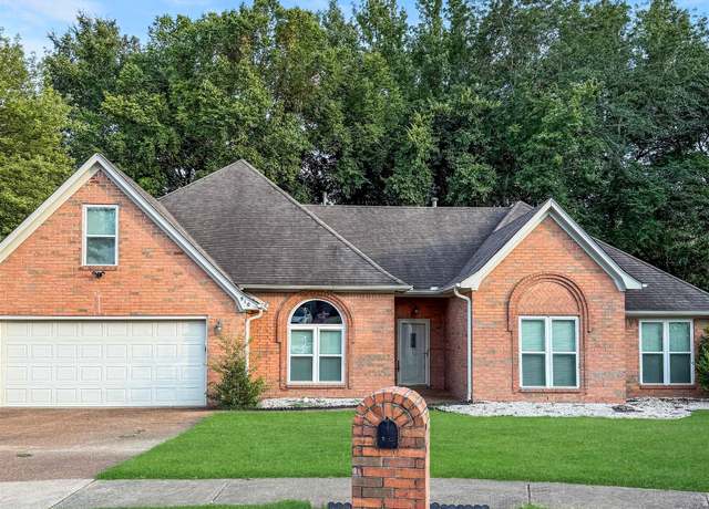 Property at 910 Sugar Cv, Collierville, TN 38017, 5 beds, 3 baths