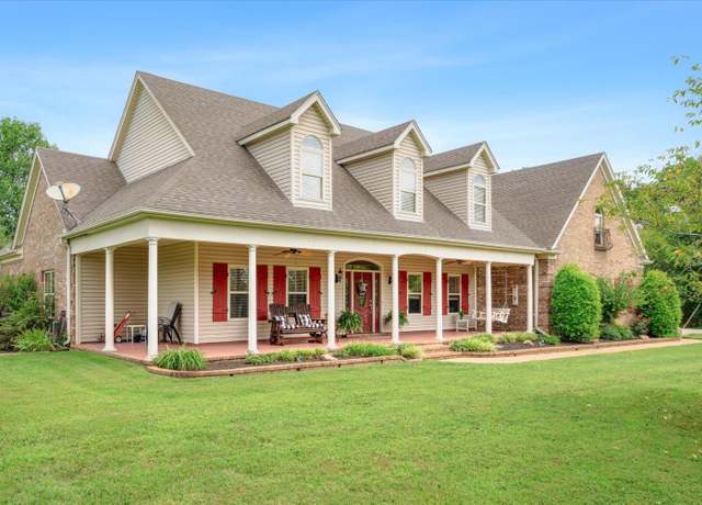 Property at 295 Wade Dr, Rossville, TN 38066, 4 beds, 3.5 baths