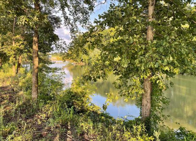 Property at 7085 Cravens Rd, Savannah, TN 38372