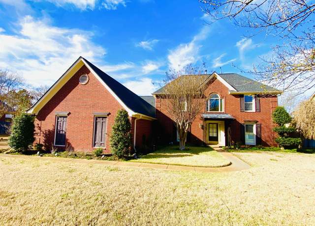 Property at 10582 Midnight Sun Dr, Collierville, TN 38017, 5 beds, 3 baths