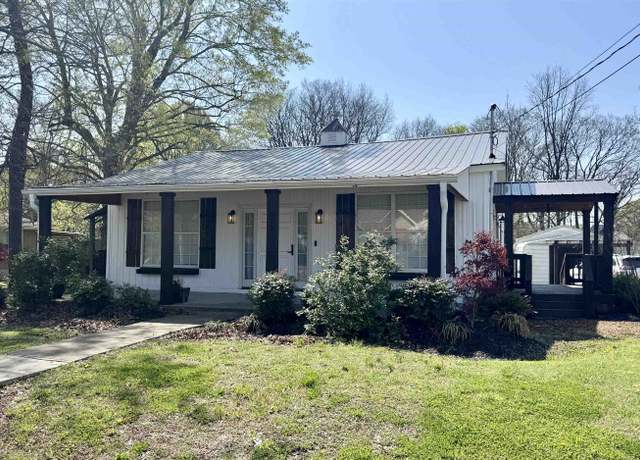 Property at 417 E Tigrett St, Halls, TN 38040-1321, 3 beds, 2 baths
