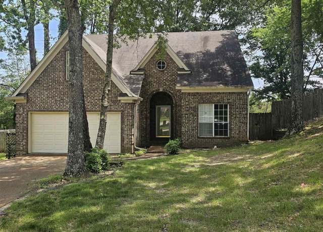 Property at 222 Walnut Trace Dr, Memphis, TN 38018, 4 beds, 2.5 baths