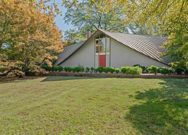 Property at 150 Waring Rd, Memphis, TN 38117, 3 beds, 3.5 baths