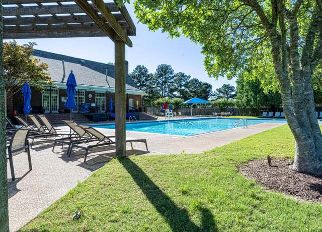 Property at 10223 Poston Oaks Cir, Collierville, TN 38017, 4 beds, 3.5 baths