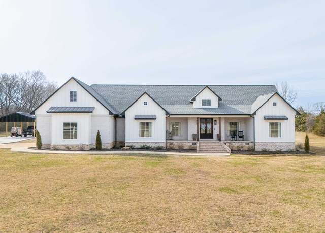 Property at 3675 Cravens Rd, Savannah, TN 38372, 5 beds, 3.5 baths