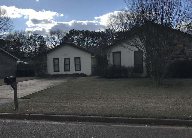 Property at 1025 Quail Chase Ln, Collierville, TN 38017, 4 beds, 2 baths