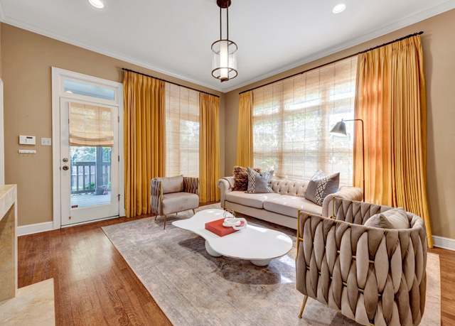 Property at 1810 Autumn Ave, Memphis, TN 38112, 5 beds, 3.5 baths