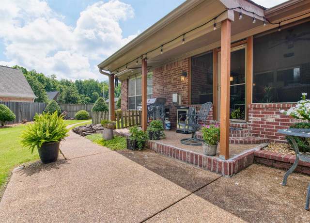 Property at 4362 Bridgestone Cir, Bartlett, TN 38135, 4 beds, 3.5 baths