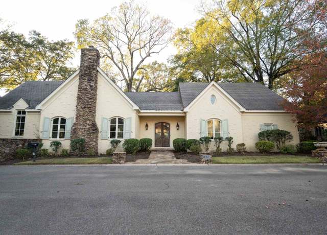 Property at 931 Toscana Park Ct, Memphis, TN 38117, 3 beds, 4 baths