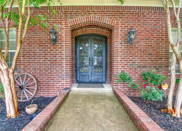 Property at 4829 Valley Birch Dr, Bartlett, TN 38002, 5 beds, 4.5 baths