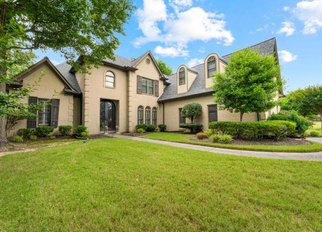 Property at 1073 Woodland Glen Dr, Cordova, TN 38018, 5 beds, 4 baths