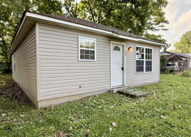 Property at 229 4th Ave, Dyersburg, TN 38024, 3 beds, 1.5 baths