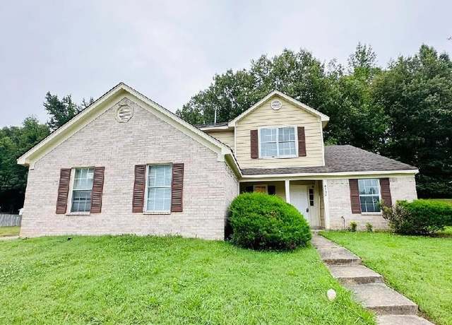 Property at 4136 Hampton Manor Ln, Memphis, TN 38128, 3 beds, 2.5 baths