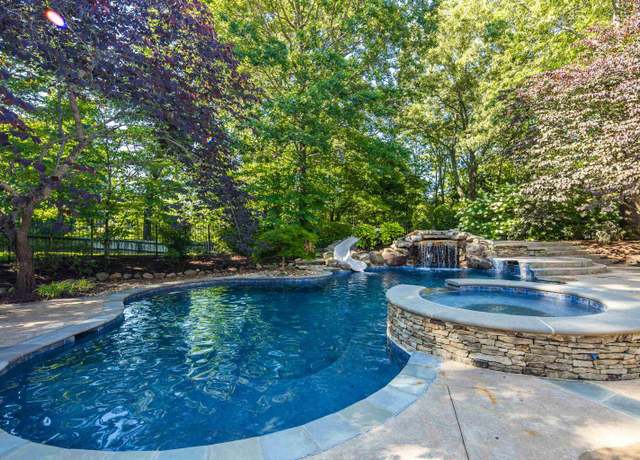 Property at 9981 Rue Bienville Cv, Lakeland, TN 38002, 5 beds, 4.5 baths