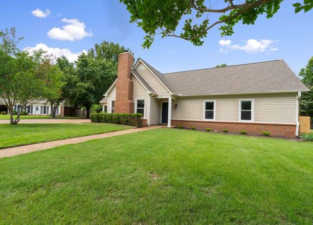 Property at 712 Lawncrest Cv, Collierville, TN 38017, 4 beds, 3 baths