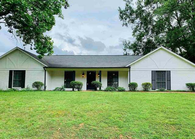 Property at 1764 Chertsy Dr, Germantown, TN 38138, 4 beds, 2.5 baths