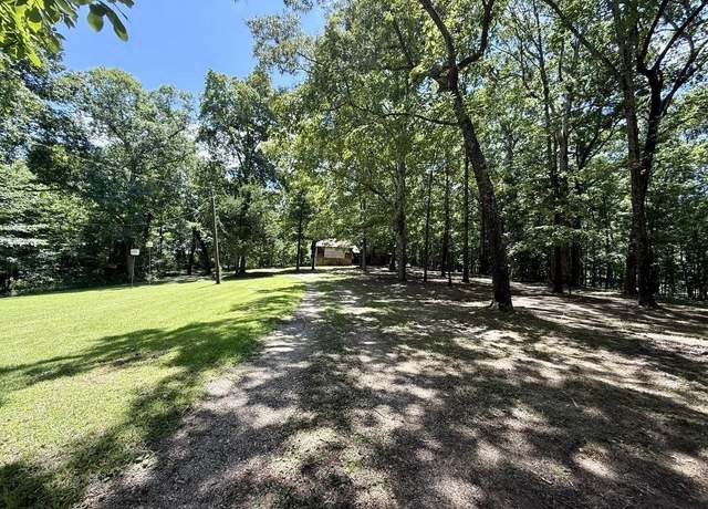 Property at 10 White Oak Dr, Moscow, TN 38057, 3 beds, 2.5 baths
