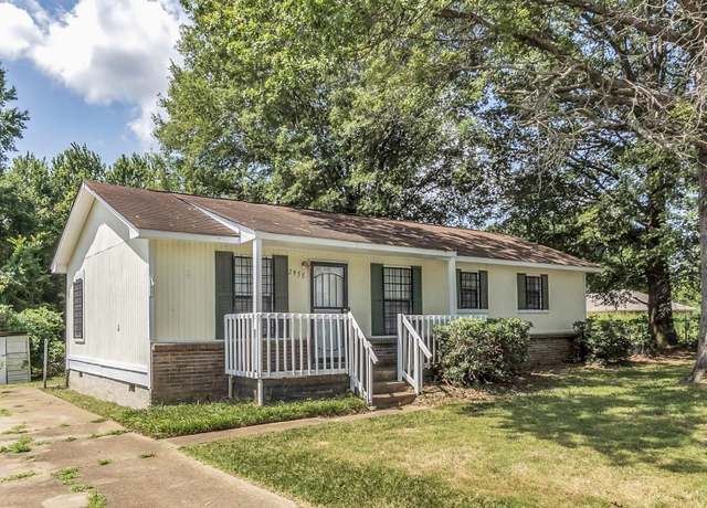 Property at 2955 Lake Park Rd, Memphis, TN 38127, 3 beds, 1.5 baths