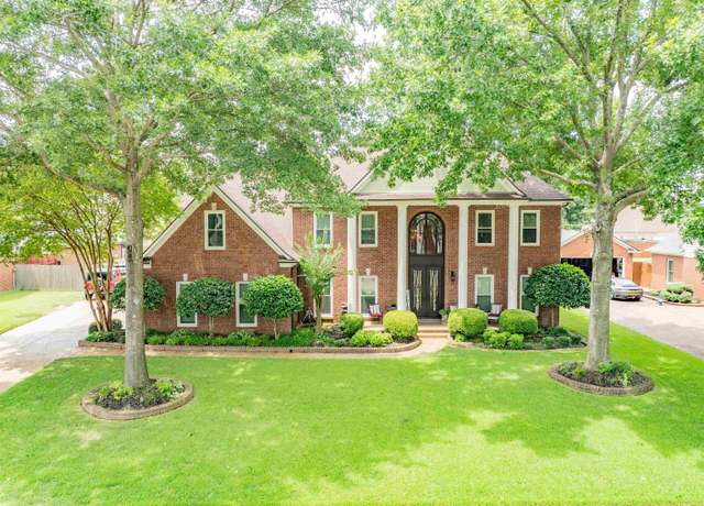 Property at 1553 Collingham Dr, Collierville, TN 38017, 5 beds, 3.5 baths