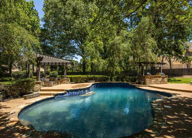 Property at 9316 Forest Hill Ln, Germantown, TN 38139, 4 beds, 4.5 baths