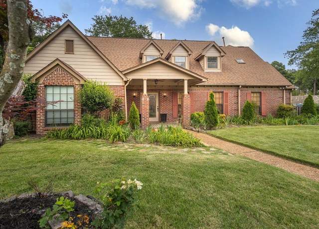 Property at 8366 Poplar Pike Rd, Germantown, TN 38138, 5 beds, 3.5 baths