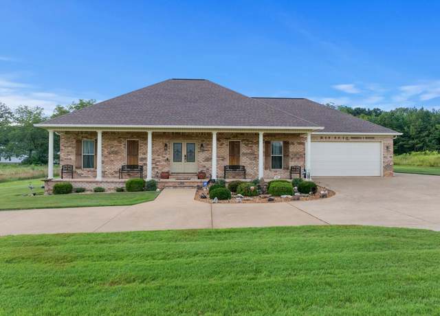 Property at 27 Bynum Dr, Corinth, MS 38834, 3 beds, 2 baths