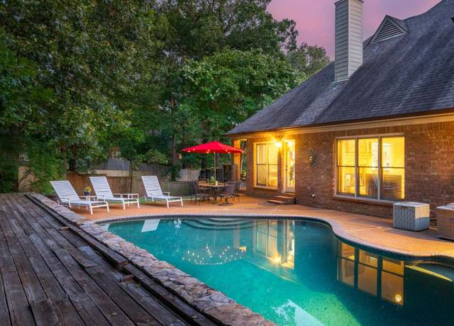 Property at 1620 Saddle Chase Cv, Memphis, TN 38016, 4 beds, 2.5 baths