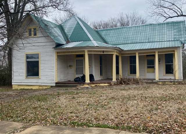 Property at 12112 Main St, Mason, TN 38049, 3 beds, 1 bath