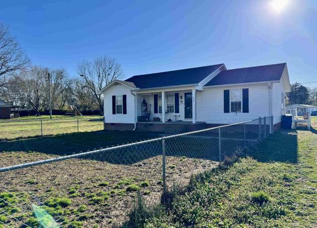 Property at 530 Stout St, Savannah, TN 38372, 3 beds, 2 baths