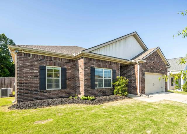Property at 125 Fairway Hills Dr, Oakland, TN 38060, 4 beds, 2 baths