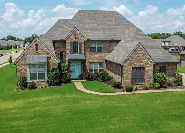 Property at 7070 E Hawks Crossing Dr, Olive Branch, MS 38654, 5 beds, 3 baths