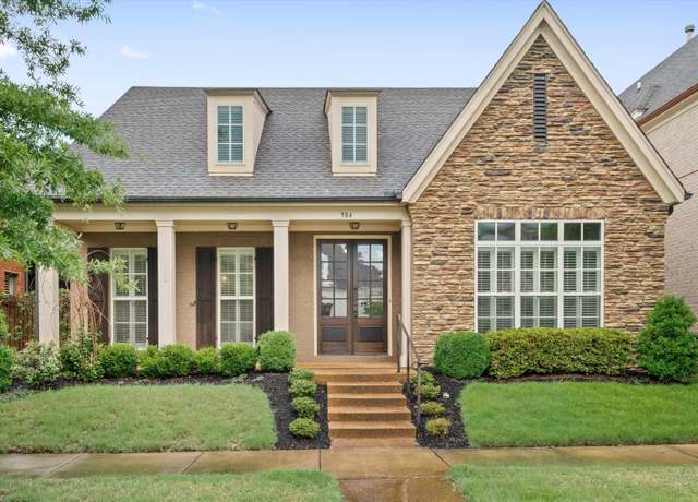 Property at 984 Russell Farms Rd, Collierville, TN 38017, 4 beds, 3 baths